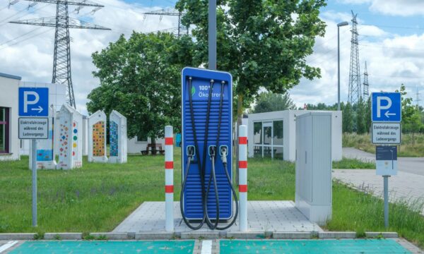 DC-Schnellladen: Wie es deinem Akku schadet (und wie du es verhinderst)