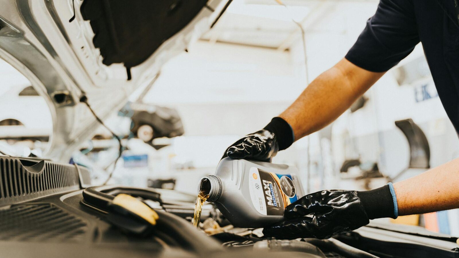 Motoröl-Additive im Test: Welche wirklich helfen und welche nur Geld kosten