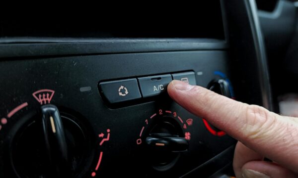E-Auto Reichweite Sommer: So viel Reichweite kostet die Klimaanlage