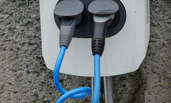 Ladekabel HU: Was bei der Sichtprüfung für E-Autos zählt