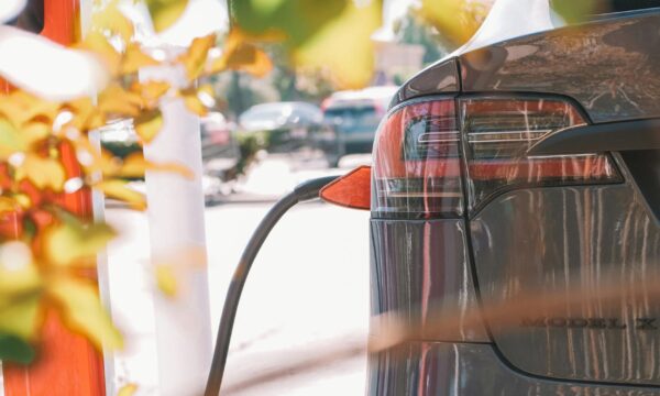 Wartungskosten E-Auto vs. Verbrenner: Die ehrliche Abrechnung