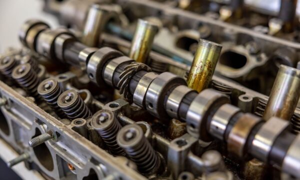 P0341 Nockenwellensensor: Signal fehlerhaft? Diagnose & Kosten