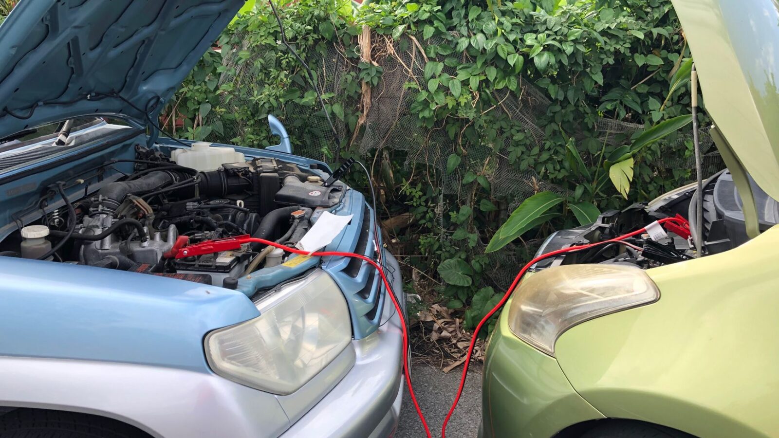 P0AFA HV Batteriespannung zu niedrig: Ursachen & Diagnose