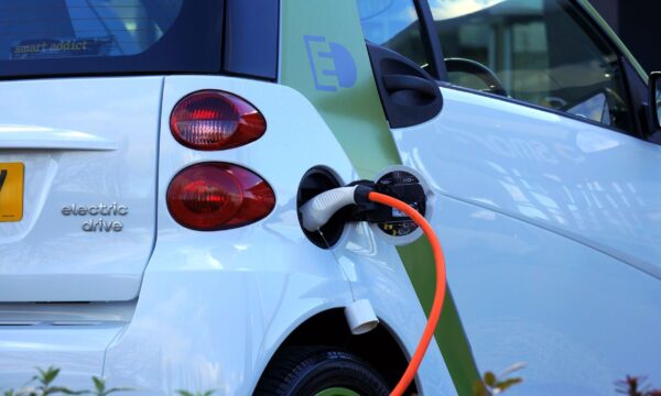Plug-in Hybrid Dienstwagen: Das ändert sich 2026 bei der Versteuerung